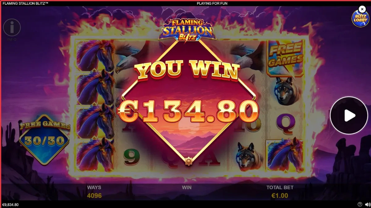 Tampilan visual slot Flaming Stallion Blitz dengan tema gurun dan kuda jantan yang menyala